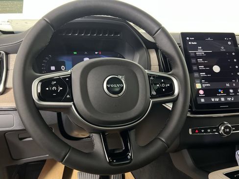 New 2026 Volvo XC90 B6 Plus w/ Protection Package Premier image 10