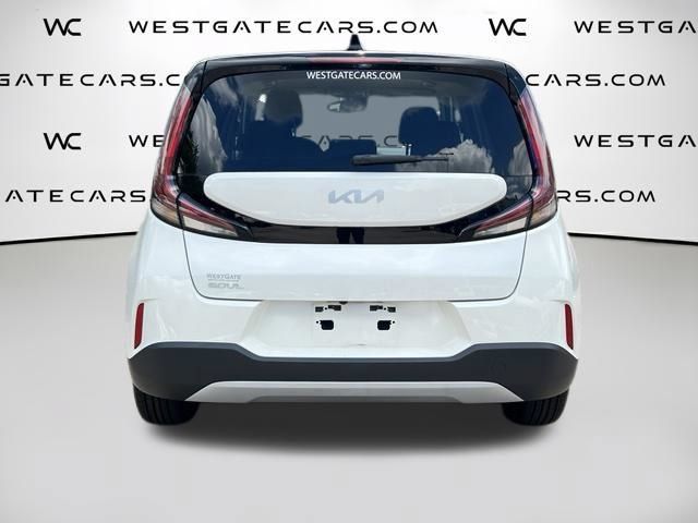 Certified 2023 Kia Soul S FWD image 4