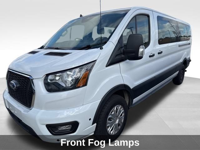Used 2024 Ford Transit 350 XLT RWD image 3