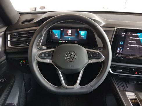 Used 2026 Volkswagen Atlas Cross Sport SE AWD/4WD image 23