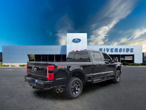 Certified 2023 Ford F250 Lariat w/ Lariat Ultimate Package AWD/4WD image 7
