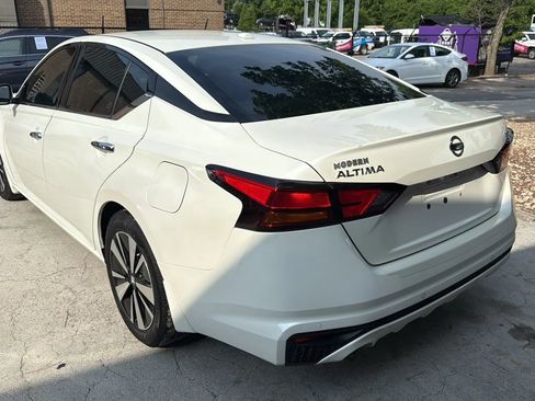 Used 2019 Nissan Altima 2.5 SV FWD image 7