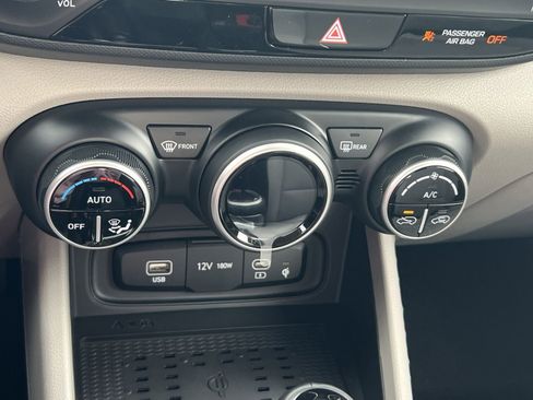 New 2026 Hyundai Venue SEL image 19