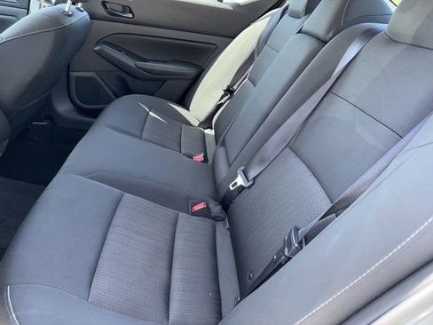 Used 2025 Nissan Altima 2.5 SV FWD image 10