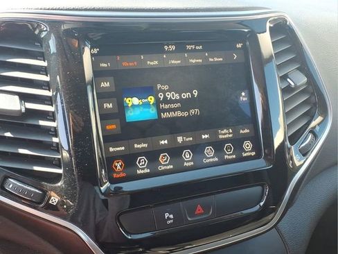 Used 2019 Jeep Cherokee Limited FWD image 8