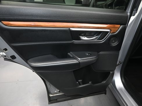 Used 2019 Honda CR-V Touring image 21