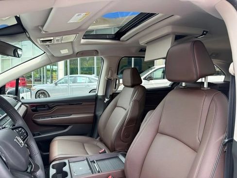 Certified 2026 Honda Odyssey Touring image 15