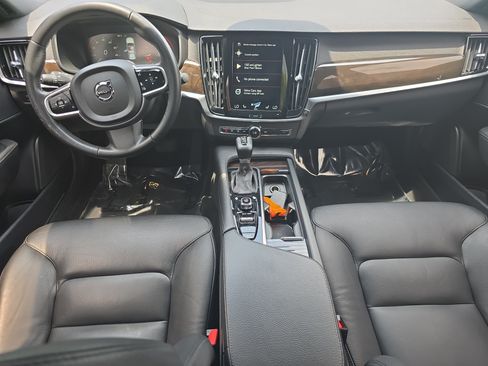 Used 2018 Volvo S90 T6 Momentum w/ Convenience Package AWD/4WD image 9