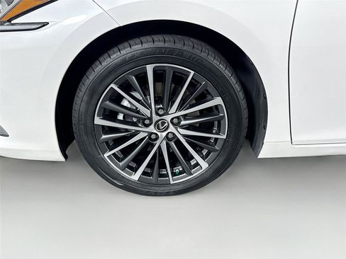 Used 2023 Lexus ES 350 w/ Premium Package FWD image 45