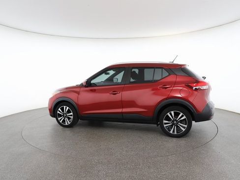 Used 2020 Nissan Kicks SV image 8