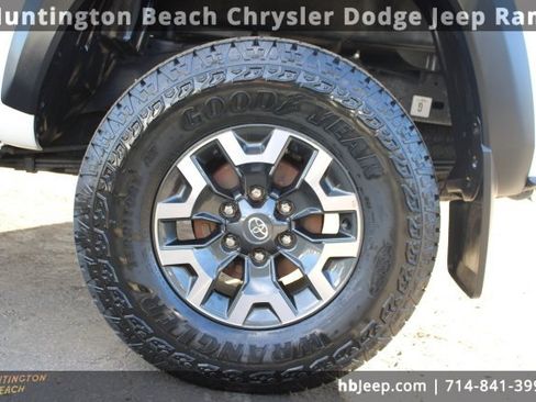 Used 2023 Toyota Tacoma TRD Off-Road image 7