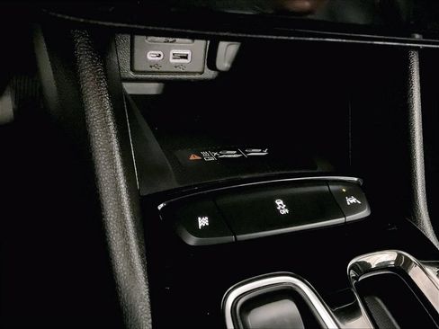 Used 2023 Chevrolet Bolt EUV Premier FWD image 26