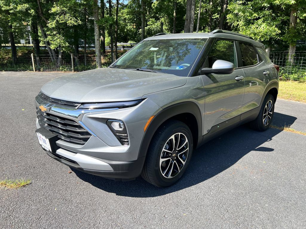 Used 2025 Chevrolet TrailBlazer LT AWD/4WD image 7