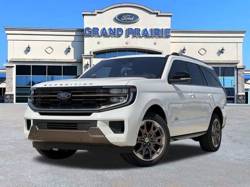 New 2025 Ford Expedition King Ranch image 30