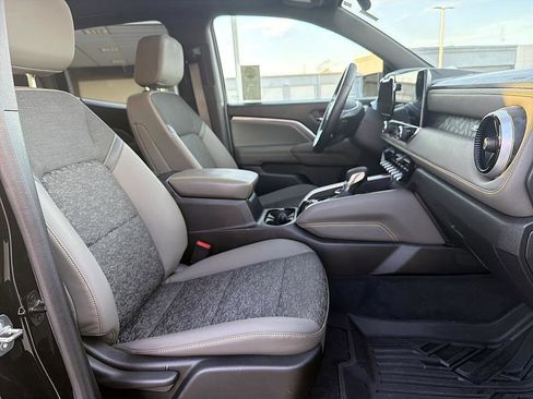 Used 2024 Chevrolet Colorado ZR2 w/ Technology Package image 21