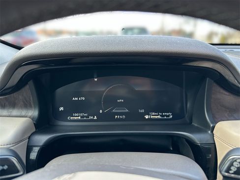 Used 2020 Lincoln Aviator Reserve w/ Equipment Group 202A image 10