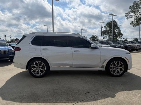 Used 2023 BMW X7 xDrive40i w/ Premium Package AWD/4WD image 4