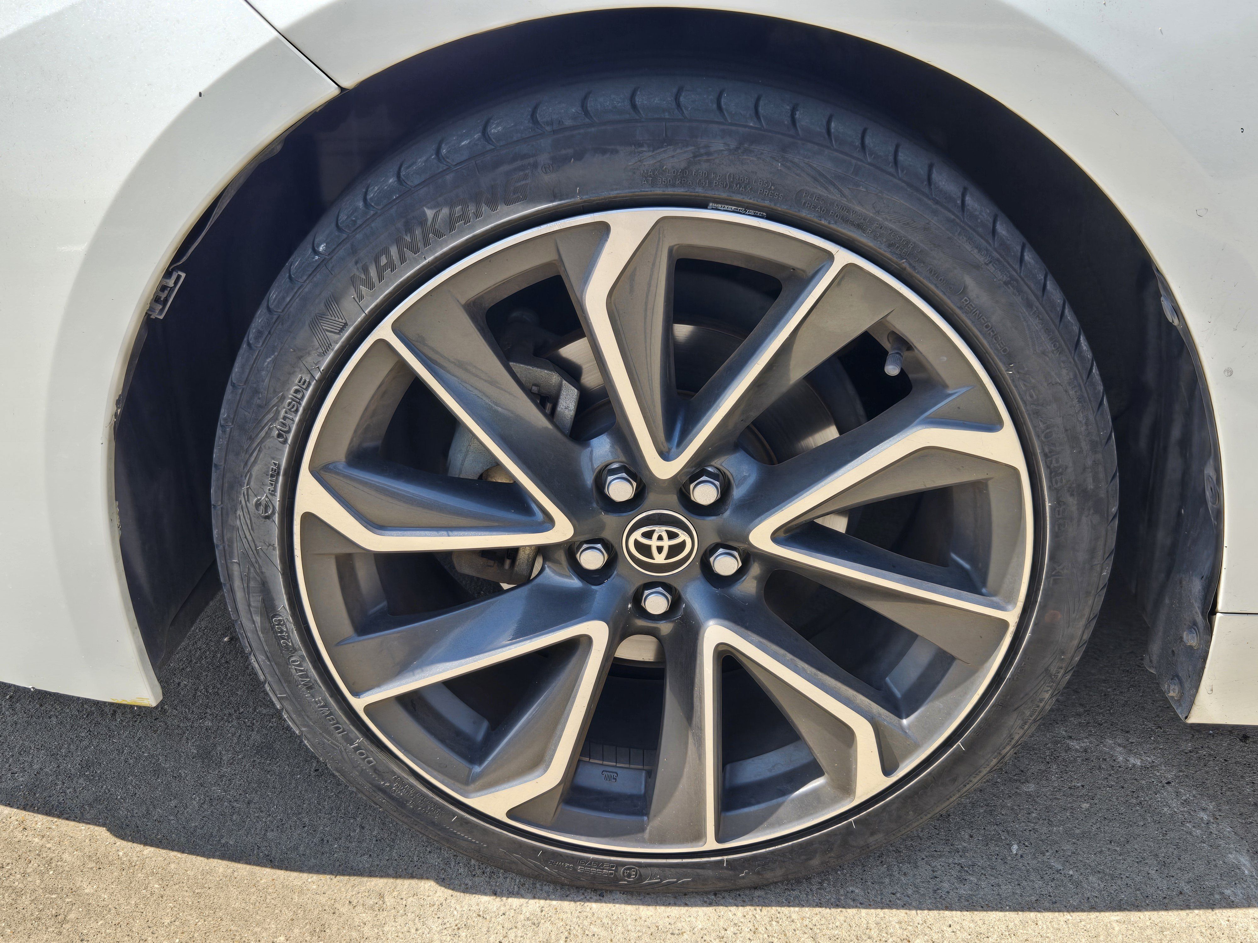 Used 2021 Toyota Corolla SE FWD image 9