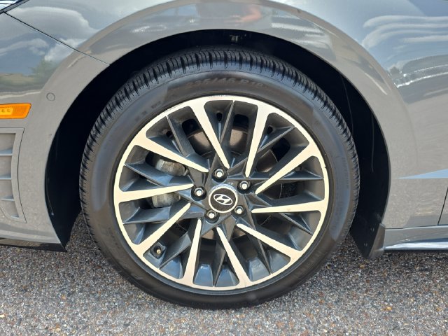 Used 2023 Hyundai Sonata Limited FWD image 9