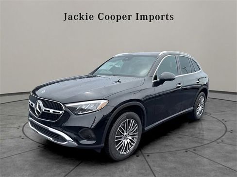 New 2025 Mercedes-Benz GLC 300 4MATIC image 1