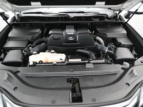 Used 2023 Lexus LX 600 4WD w/ Interior Upgrade Package image 20