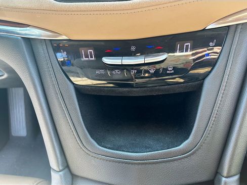 Used 2017 Cadillac XT5 Platinum w/ Driver Assist Package AWD/4WD image 27