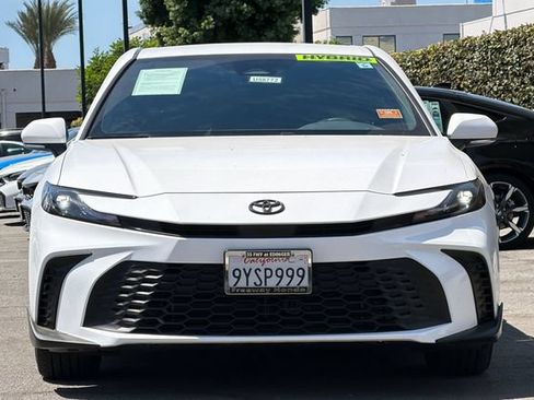Used 2026 Toyota Camry SE w/ Multimedia Upgrade Package FWD image 9