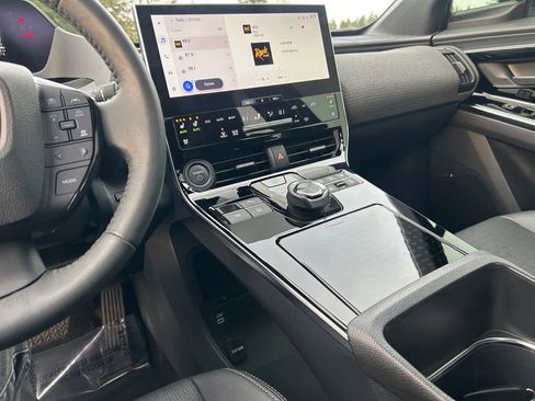 Used 2023 Subaru Solterra AWD image 20