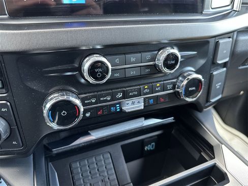 Used 2024 Ford F350 Platinum image 19