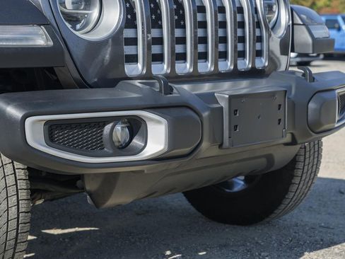 Used 2020 Jeep Wrangler Unlimited Sahara image 11