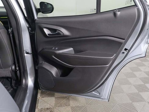 Used 2025 Chevrolet Trax ACTIV w/ Sunroof Package FWD image 21