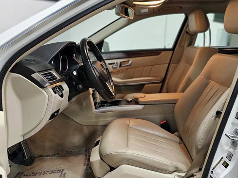 Used 2015 Mercedes-Benz E 400 Sedan image 11
