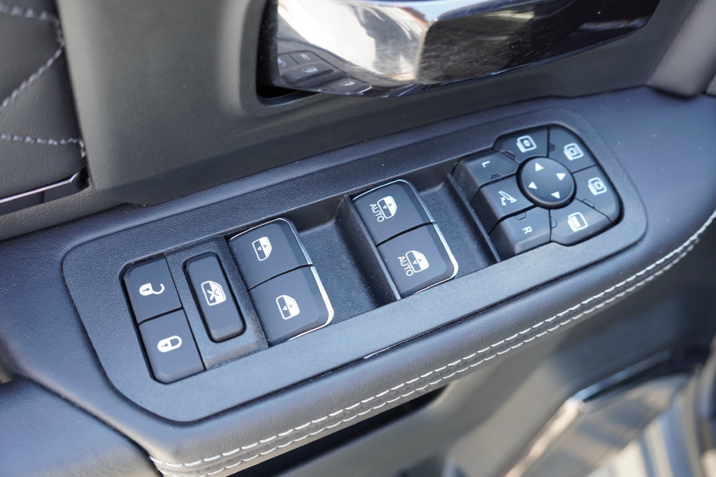 Used 2026 RAM 2500 Limited AWD/4WD image 26