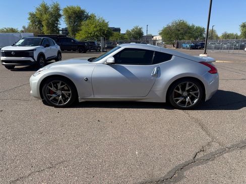 Used 2013 Nissan 370Z Touring w/ Sport Pkg RWD image 8