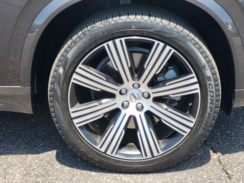Certified 2023 Volvo XC90 T8 Plus w/ Protection Package Premier AWD/4WD image 8