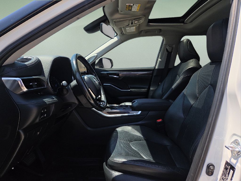 Used 2020 Toyota Highlander Limited AWD/4WD image 20