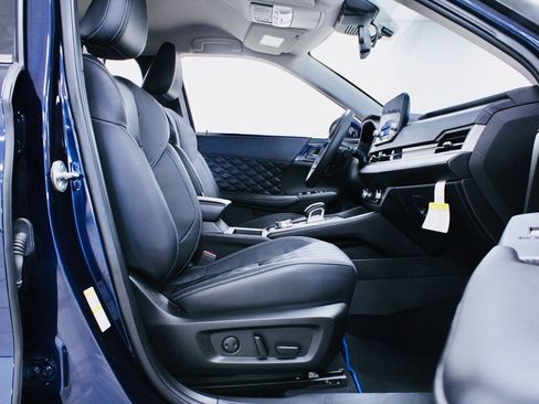 Used 2023 Mitsubishi Outlander SEL image 5