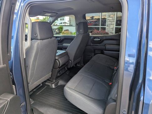 Used 2019 Chevrolet Silverado 1500 Custom Trail Boss w/ Custom Convenience Package AWD/4WD image 19