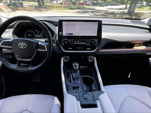 Used 2024 Toyota Grand Highlander FWD image 7
