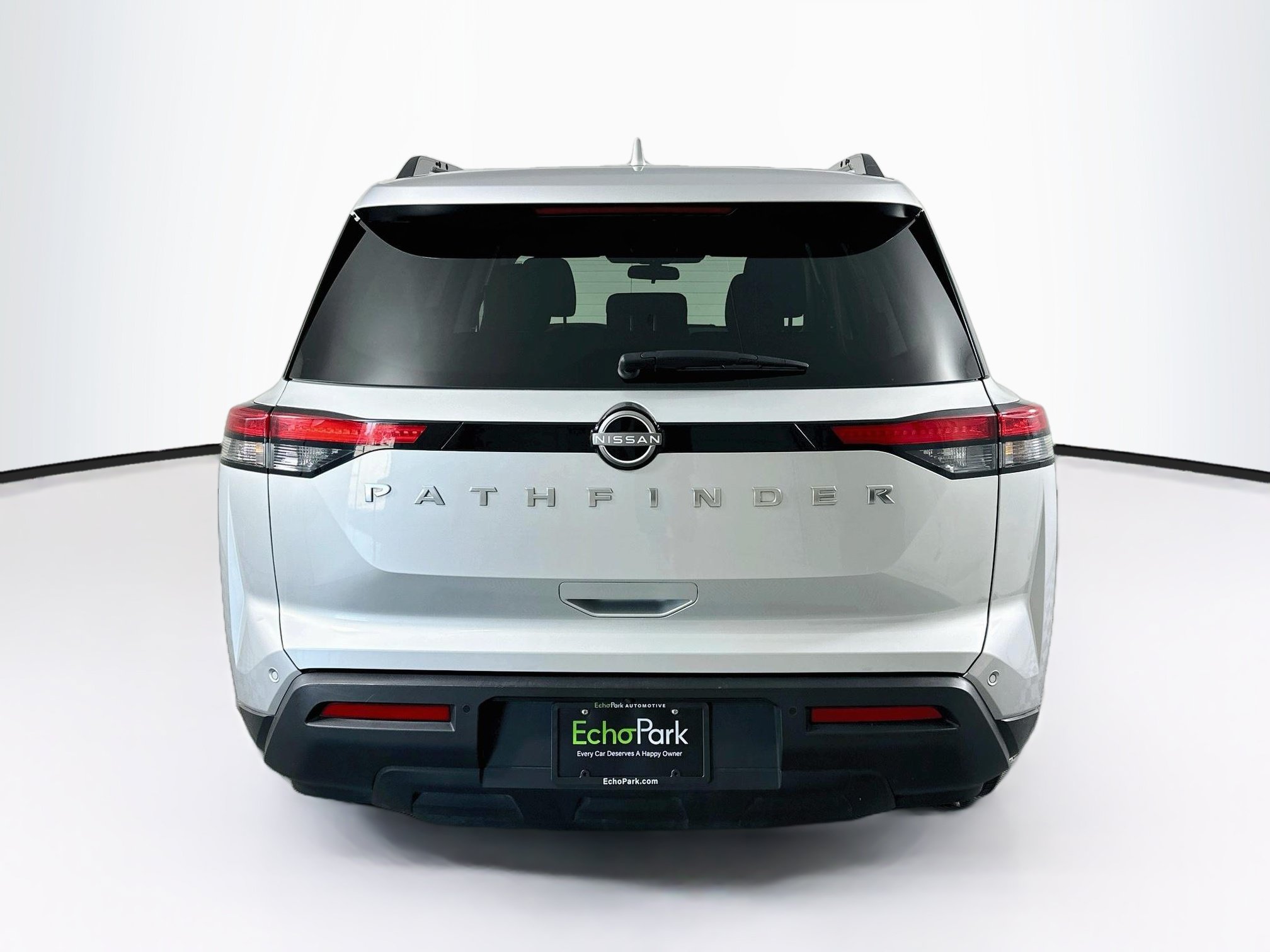Used 2025 Nissan Pathfinder SV FWD image 7