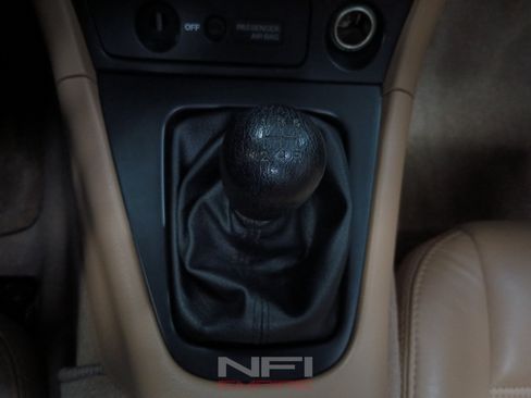 Used 1999 MAZDA MX-5 Miata RWD image 40