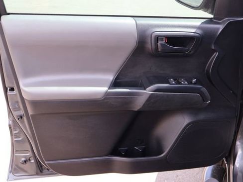 Used 2023 Toyota Tacoma SR w/ SR Convenience Package AWD/4WD image 15