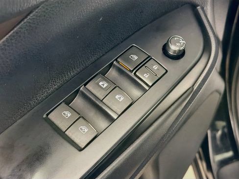 Used 2019 Toyota Highlander XLE AWD/4WD image 18