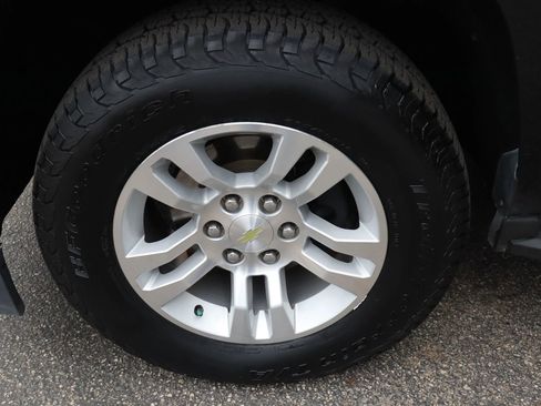 Used 2015 Chevrolet Suburban LT image 44