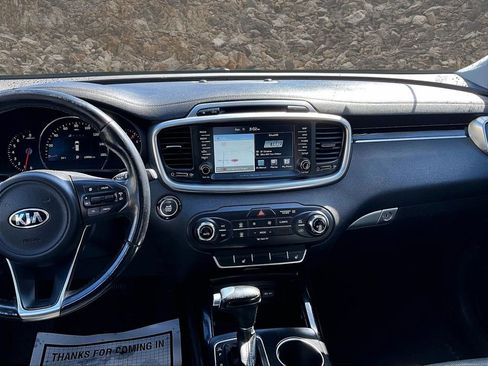 Used 2016 Kia Sorento SX image 6