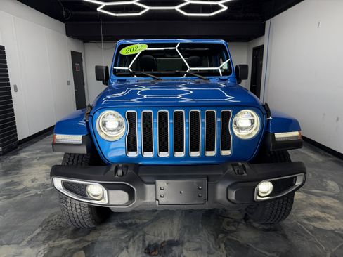 Used 2022 Jeep Wrangler Unlimited Sahara w/ Advanced Safety Group image 7