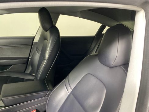 Used 2018 Tesla Model 3 Long Range image 8