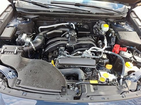 Used 2025 Subaru Outback Premium image 28