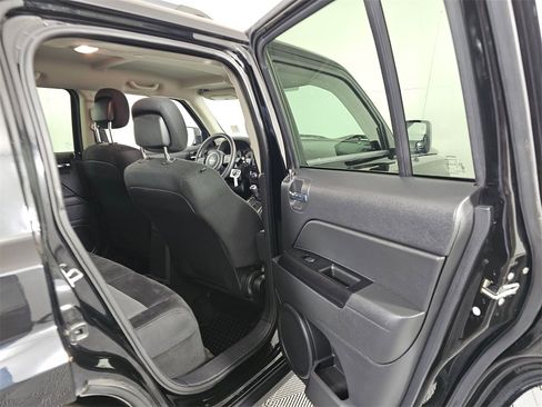 Used 2014 Jeep Patriot Sport w/ Power Value Group image 14