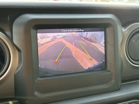 Used 2021 Jeep Wrangler Unlimited Sport image 14